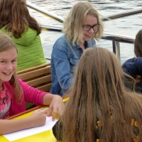 Bootsausflug: Die Mädchen malen!